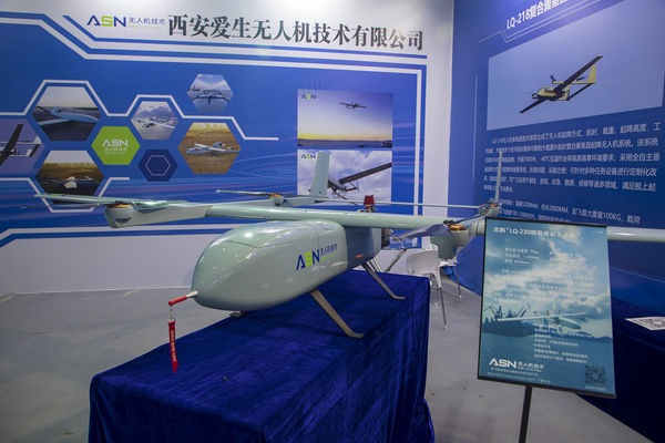 ▲解放軍空軍2023長春航展展出的各式無人機。（圖／CFP）