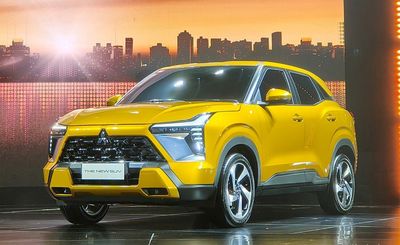 KAWASAKI「ZX-4RR黃牌仿賽」實車開箱！忍400尺碼動力媲美紅牌| ETtoday