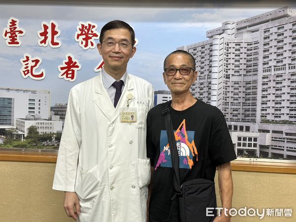 北榮朱本元醫師和患者吳先生。（圖／記者趙于婷攝）