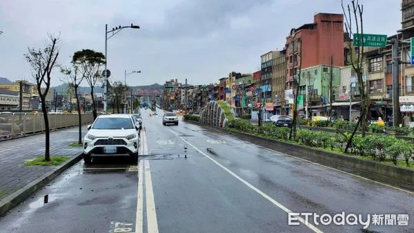 ▲基隆市,基隆路邊臨停,停車格。（圖／記者郭世賢翻攝）