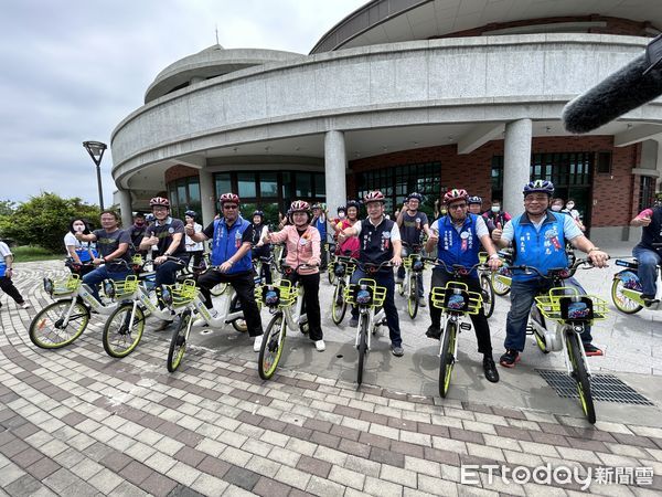 ▲斗六市今日啟用20個公共自行車租賃試辦站點，供100輛電動輔助自行車。（圖／記者蔡佩旻攝）
