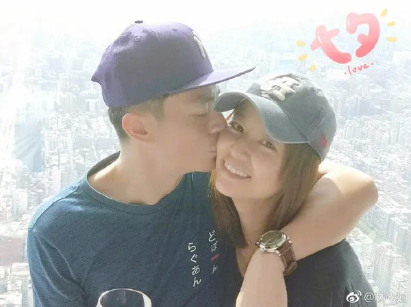 ▲霍建華林心如2016年結婚。（圖／翻攝自微博／林心如）