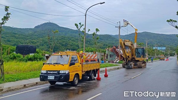 ▲台電搶修。（圖／記者郭世賢翻攝）