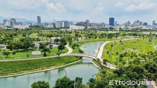 ▲中央公園 。（圖／記者游瓊華翻攝）