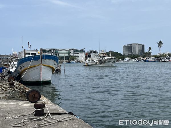 ▲國民黨台南市第三選區立委參選人姚正玉表示，6位民進黨立委在「前瞻」的搶錢大戰中輸給高雄太多、差太大，實在難以向鄉親交代。（圖／記者林東良翻攝，下同）