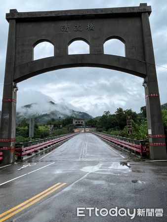 ▲「惜緣偏鄉公益」將民生物質從東港送到南投           。（圖／陳天寶提供，下同）