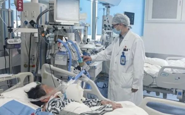 ▲▼老夫婦吃蛋炒飯一死一重病。（圖／翻攝極目新聞）