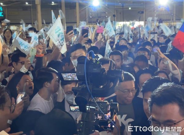 ▲▼民眾黨主席柯文哲於民眾黨四周年黨慶大進場。（圖／記者袁茵攝）