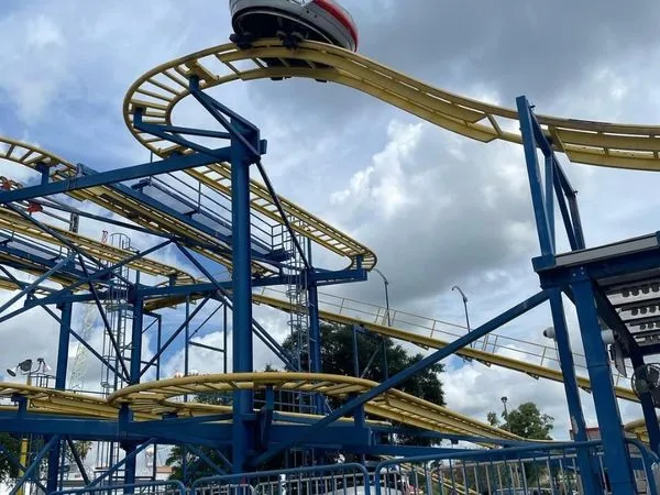 ▲▼雲霄飛車。（圖／翻攝自IG）