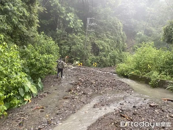 ▲投89線52K處今再傳坍方。（圖／記者高堂堯翻攝）