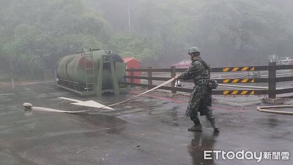 ▲▼國軍淨水車。（圖／記者高堂堯翻攝）