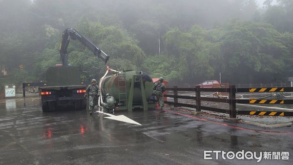 ▲▼國軍淨水車。（圖／記者高堂堯翻攝）