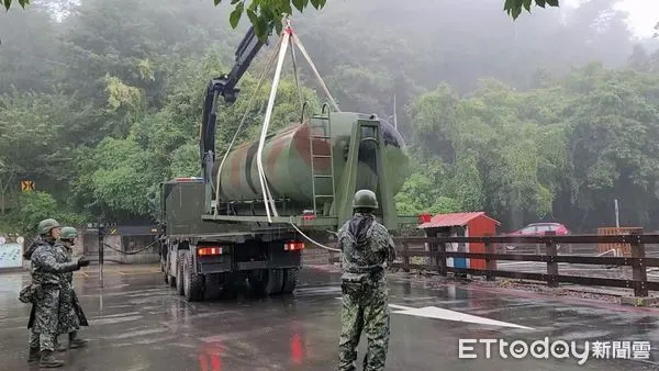 ▲▼國軍淨水車。（圖／記者高堂堯翻攝）