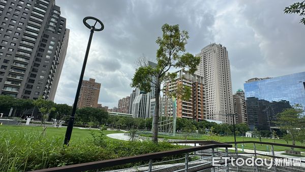 ▲▼台中,七期,豪宅,府會園道             。（圖／記者陳筱惠攝）