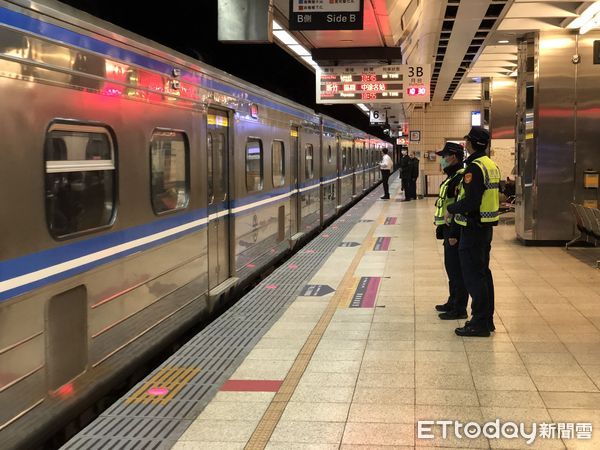 ▲▼台鐵,區間車,鐵路警察。（圖／記者李姿慧攝）