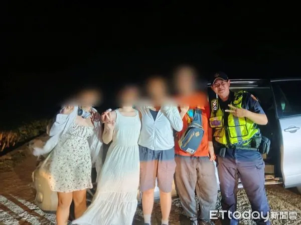 ▲恆春警分局長樂派出所警員潘柏恩協助林男發動自小客車順利返家             。（圖／記者陳崑福翻攝）