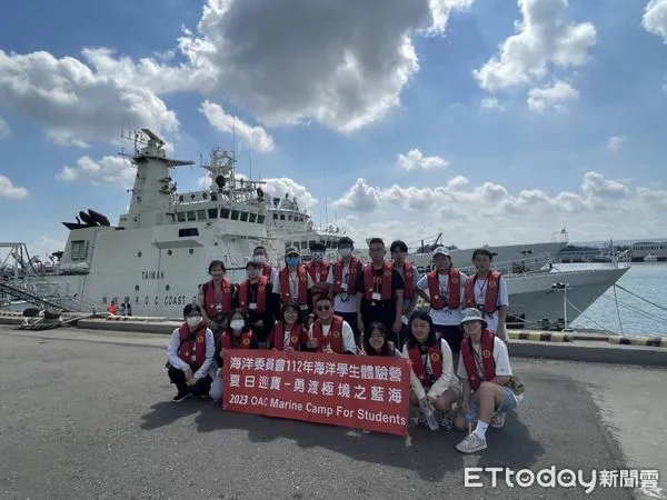 ▲體驗營活動環繞「國家海洋政策白皮書」 政策，以生態之旅結合海巡勤務、海域執法及海洋保育之主軸，未來持續推動行政院向海致敬，也誠摯邀請有志青年加入海巡的行列。（圖／記者蔡佩旻翻攝）