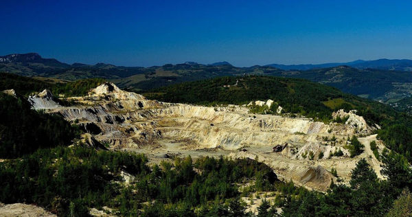 大陸山東黃金集團發布，在山東萊州的西嶺金礦，恐是大陸深度最大的單體金礦床。（示意圖／翻攝自pixabay）