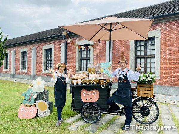 ▲▼淡水古蹟博物館「鐵馬餐車」將啟航！私房茶點搶先報名體驗。（圖／記者戴上容翻攝）