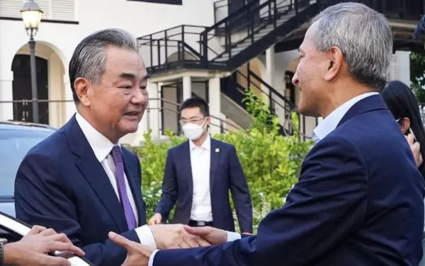 ▲新加坡是王毅回任大陸外交部長後首個出訪國家。（圖／翻攝大陸外交部）