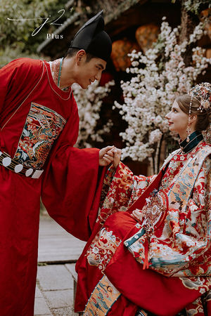 ▲▼佳娜和祖雄拍攝婚紗照。（圖／J2 Plus提供）