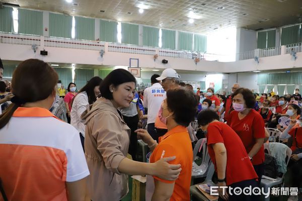 ▲雲林縣體育會為提倡國民動態休閒活動、培養國民終身運動習慣，今天安排的各類闖關遊戲，不受年齡及體力限制。（圖／記者蔡佩旻翻攝）