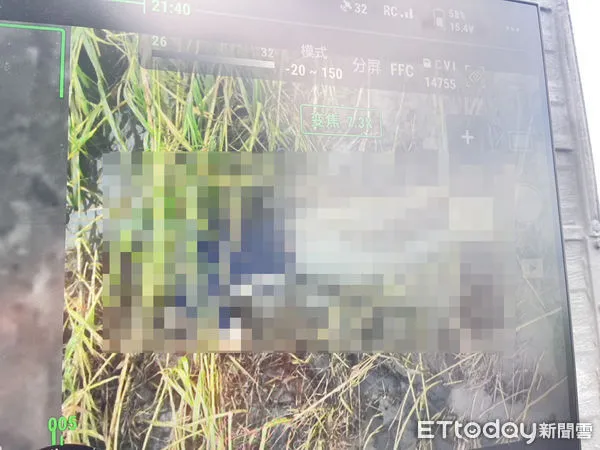 ▲屏東消防局、警方及縣議員洪宗麒經兩天找到陳姓鄉親遺體             。（圖／洪宗麒提供，下同）