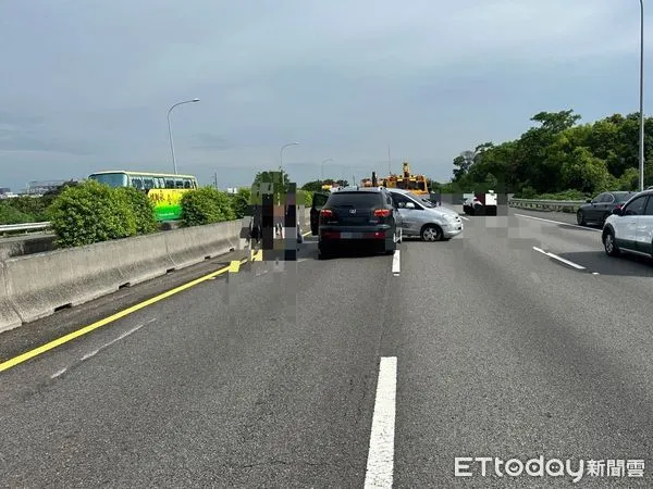 ▲▼國道1號南向312.1公里11日發生3車連環撞車禍。（圖／記者林悅翻攝）