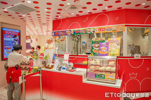 ▲▼東京車站一番街甜點樂園龜田製菓。（圖／記者蔡玟君攝）