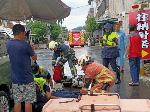 ▲彰化縣芬園鄉彰南路騎士倒地遭休旅車輾壓送醫不治。（圖／記者唐詠絮翻攝）