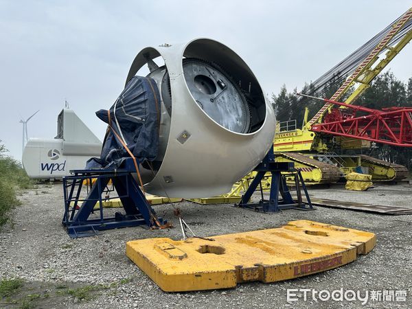 ▲達德能源建置6座於崙背鄉，為全台尺寸最大陸風機型。（圖／記者蔡佩旻翻攝）