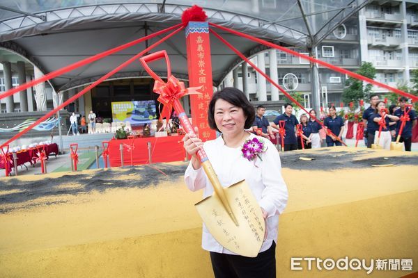 ▲▼   崇文國小地下停車場工程開挖  。（圖／嘉義市政府提供）