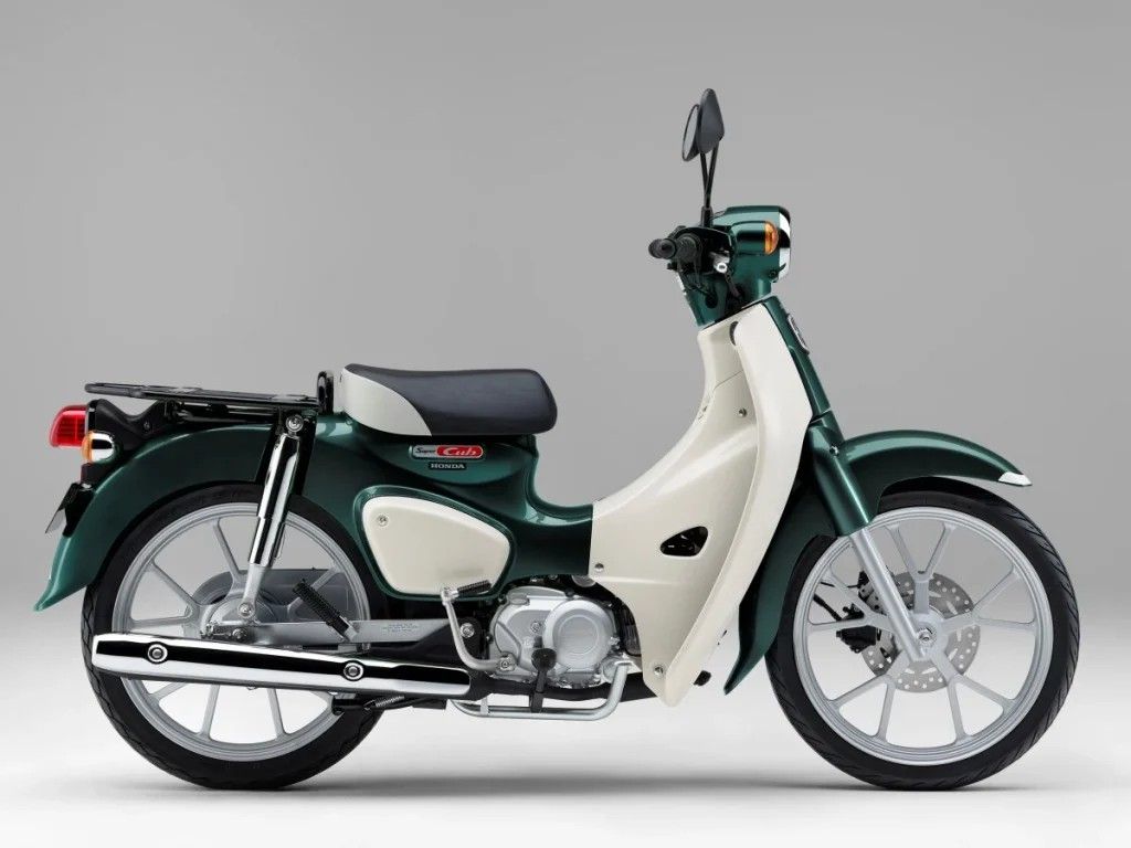 【速報】2024年全新Super Cub 110橙色金屬款式，預計12月發售！？ 僅限量1億台的紀念車款風格？