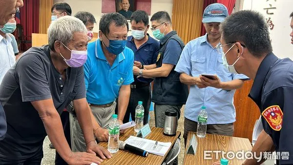 ▲斗六警分局於護柚專案開始前舉行協調會，讓柚農可親自參與討論。（圖／記者蔡佩旻攝）