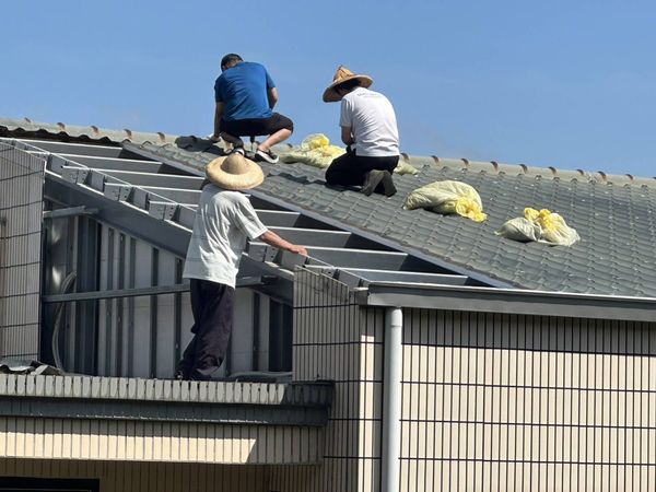 ▲▼北市府處理士林區永公路違建 遇抗爭改屋主自拆。（圖／翻攝自台北市建管處）