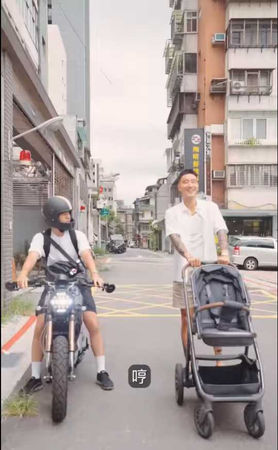 王陽明愛炫車，連嬰兒車都可以拿來炫。（圖／翻攝YT Empire Motor Club）
