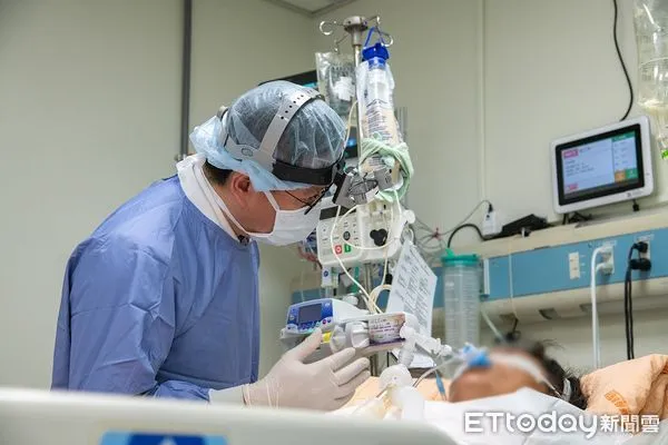 ▲▼ 林縱火案倖存婦與死神拔河 　彰基院長：將提供全人全家全程照顧。（圖／彰基醫院提供）