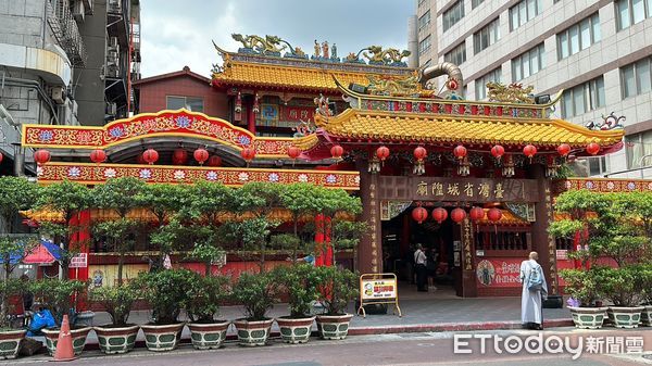 ▲▼武昌街一段遭拍面的店面，緊鄰台灣省城隍廟。（圖／記者賴志昶攝）