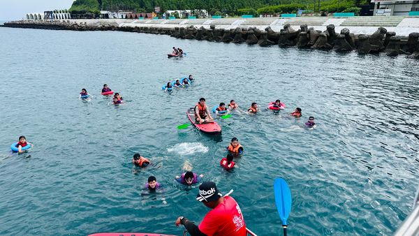 ▲▼海基會台商子女夏令營　帶領學員搭船赴澎湖。（圖／海基會）