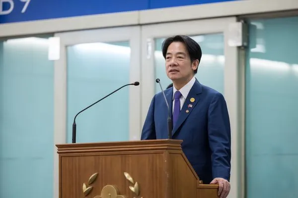 ▲▼副總統賴清德出訪友邦巴拉圭返台在機場發表談話 。（圖／總統府提供）