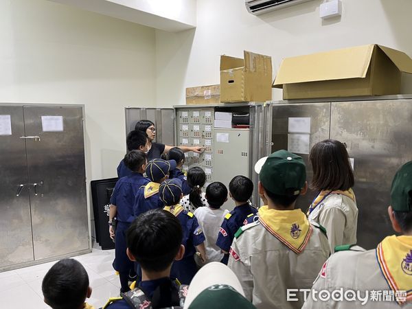 ▲金剛寺童軍團參訪台東警分局　。（圖／記者楊漢聲翻攝）