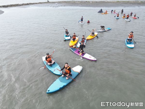 ▲雲林海洋音樂祭邁入第5年，活動範圍歷屆最大持續獲得民眾熱烈迴響，4天活動累積參加人數破10萬人湧入，刷新去年紀錄。（圖／記者蔡佩旻翻攝）