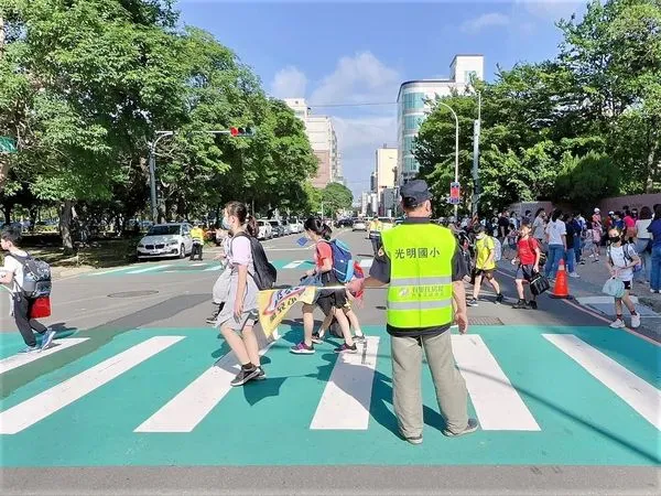 桃竹苗區有巢氏房屋守護孩童上學路 遠離行人地獄（圖／有巢氏房屋提供）