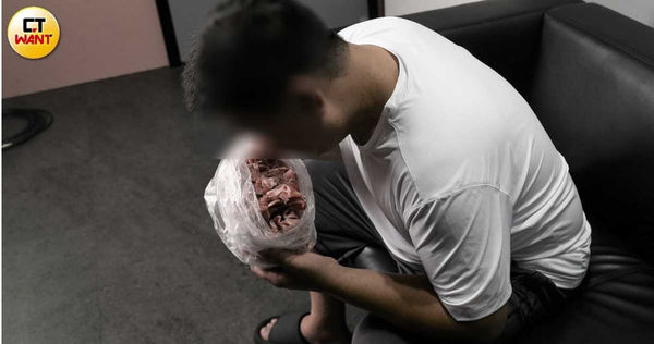 假羊肉橫行也導致正當肉商無路可走，投訴人阿國（化名）賣肉十多年，如今只能關門大吉、暫避風頭。（圖／黃鵬杰攝）