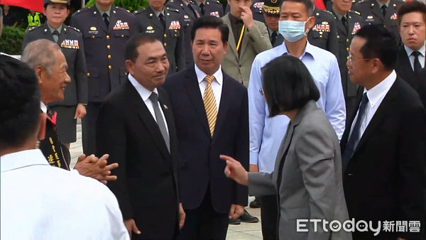 ▲▼蔡英文,侯友宜出席「八二三戰役勝利65週年紀念活動」。（圖／攝影中心攝）