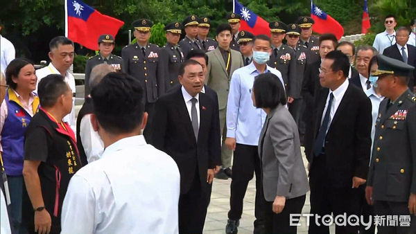 ▲▼蔡英文,侯友宜出席「八二三戰役勝利65週年紀念活動」。（圖／攝影中心攝）