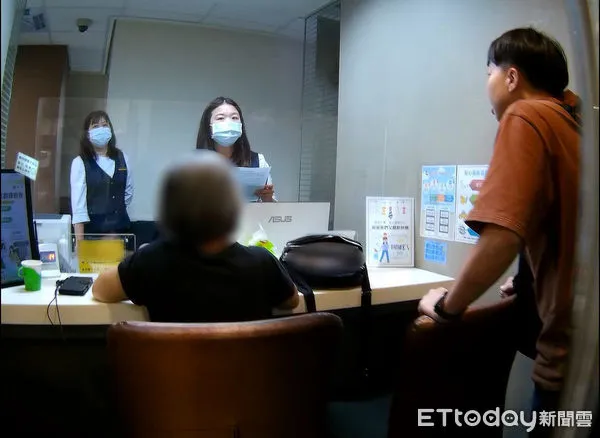 ▲▼投資AI當道，每周可領利息4萬？婦人提領百萬被阻，還嗆年輕警察「窮人思維」。（圖／民眾提供，下同）