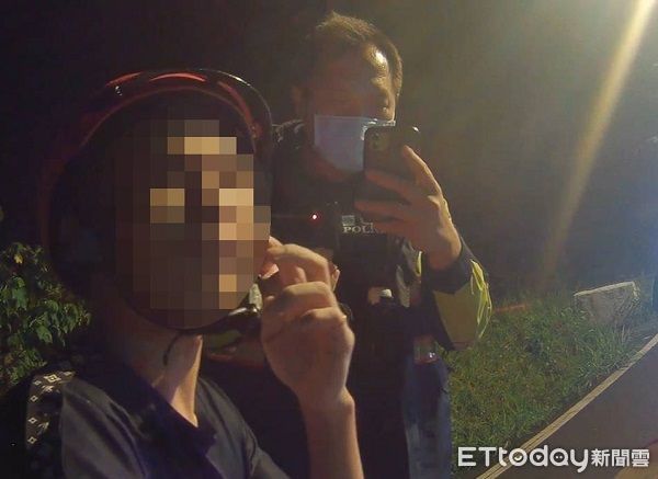 ▲▼該逃逸移工一度報假身分，但因臉型不符為員警識破。（圖／大園警分局提供）