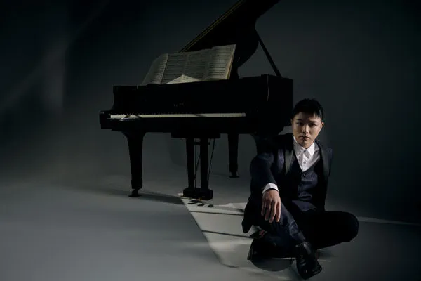 ▲▼ 台灣新銳鋼琴演奏家張育瑞年僅24歲。（圖／碩樂國際娛樂提供）