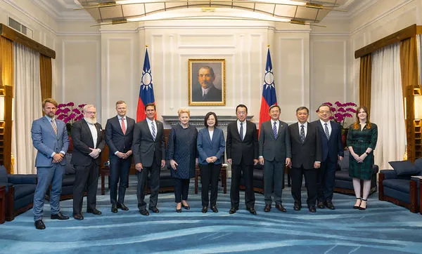 ▲▼立陶宛葛寶思凱德（Dalia Grybauskaitė）前總統見蔡英文，期許台灣人決定自己前途不受他人置喙。（圖／總統府提供）